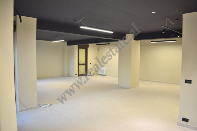 Office space for rent in Abdi Toptani street in Tirana.
Located on the 8th floor of a business cent